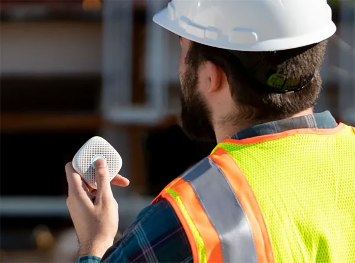 استارتاپ Relay دستگاه ۵۰ دلاری جایگزین بی‌سیم واکی تاکی را معرفی کرد