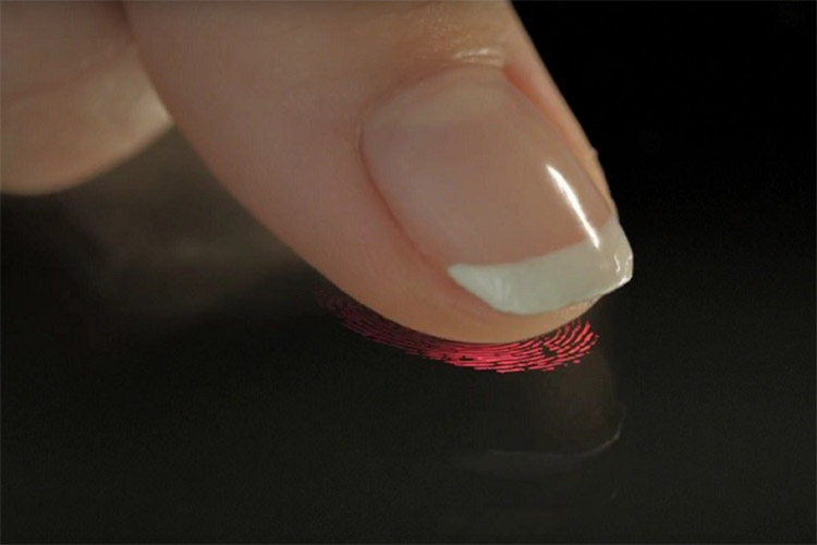 آیفون‌های سال آینده احتمالا حسگر اثر انگشت زیر صفحه‌نمایش دارند